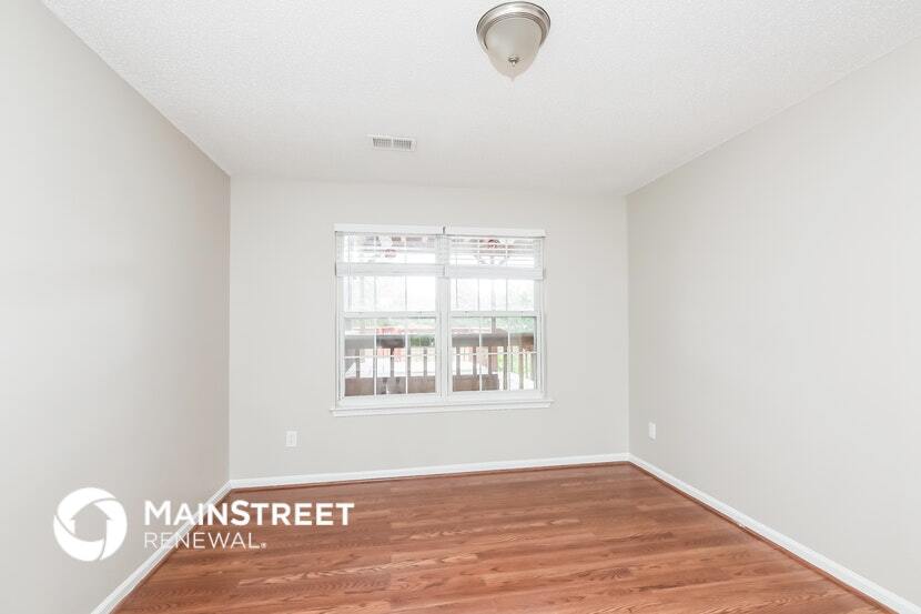 Building Photo - 3930 Laurel View Cir