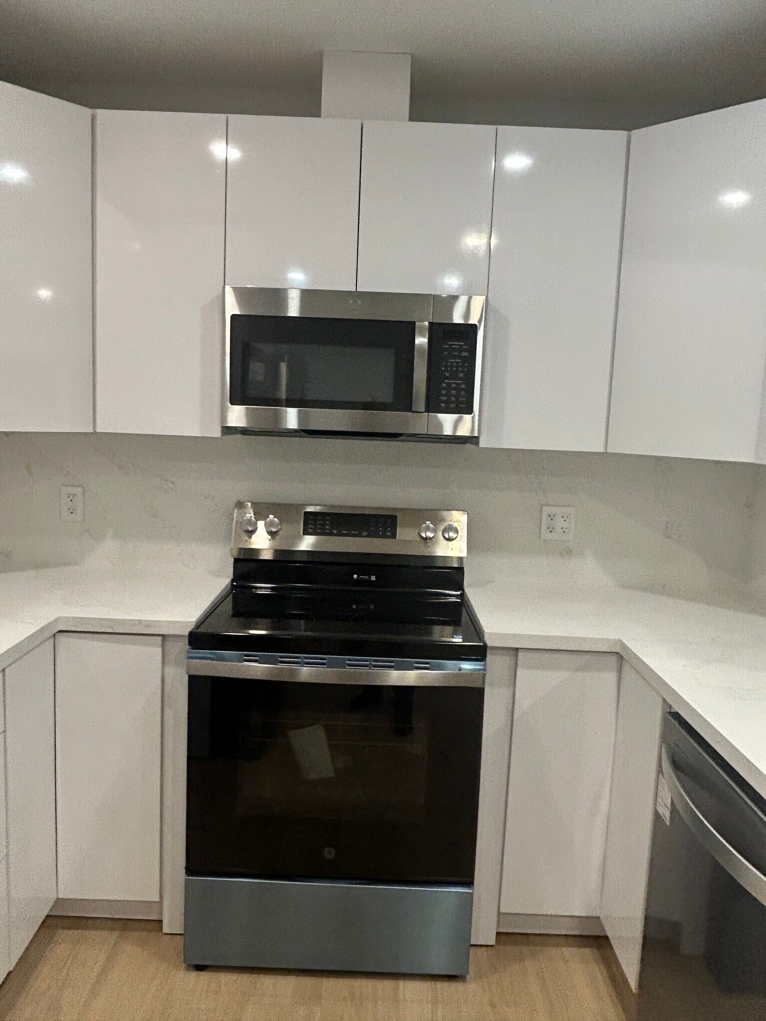 Building Photo - 6859 SW 37th St