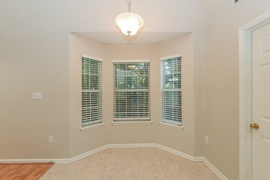 Building Photo - 3502 Fernmoss Ct
