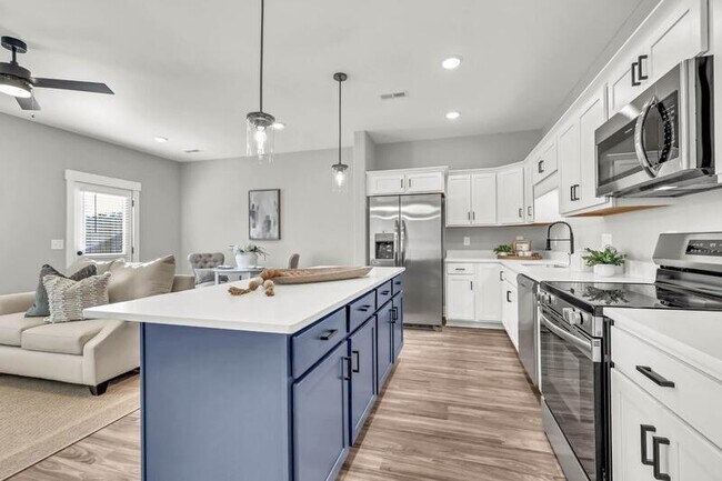 Building Photo - 1504 Jonathan Wade Cir