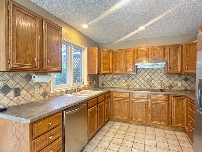 Building Photo - 4418 Norwood St