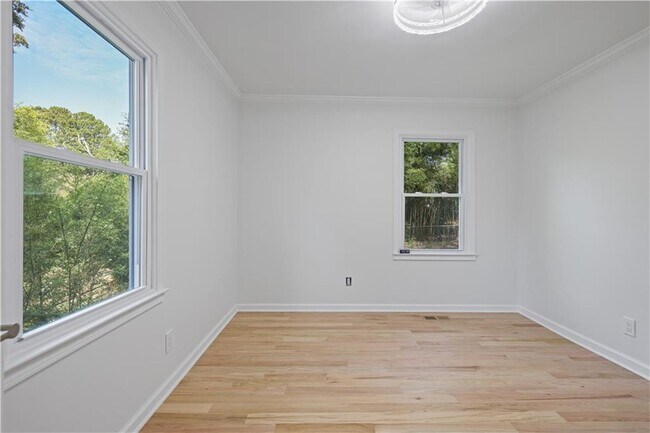 Building Photo - 1967 Sumter St NW