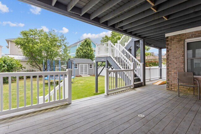 Building Photo - Welcome to your dream home in Norfolk, Virginia!