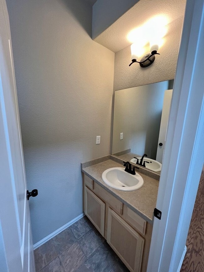 Building Photo - 5551 W 29th St