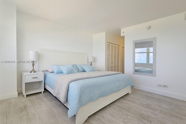 Building Photo - 5601 Collins Ave