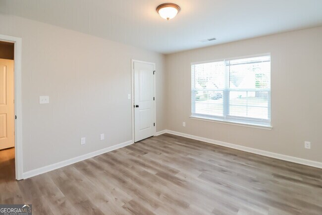 Building Photo - 1020 Bluecoat Cir
