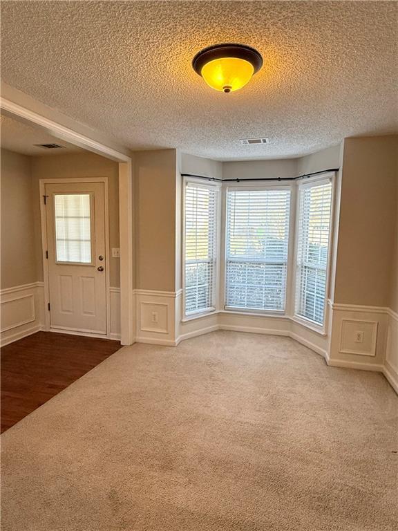 Building Photo - 593 Lullingstone Dr SE