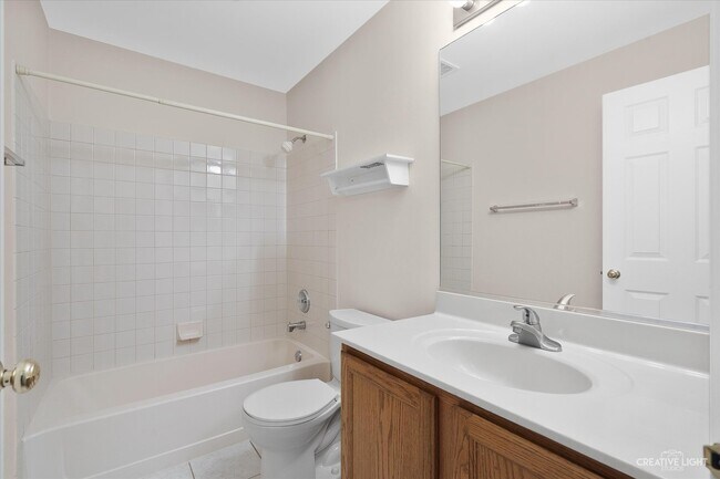 Building Photo - 3073 Kentshire Cir