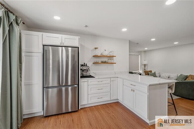 Building Photo - 0 Nicholas Ct