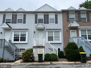 Building Photo - 111 Gateway Dr