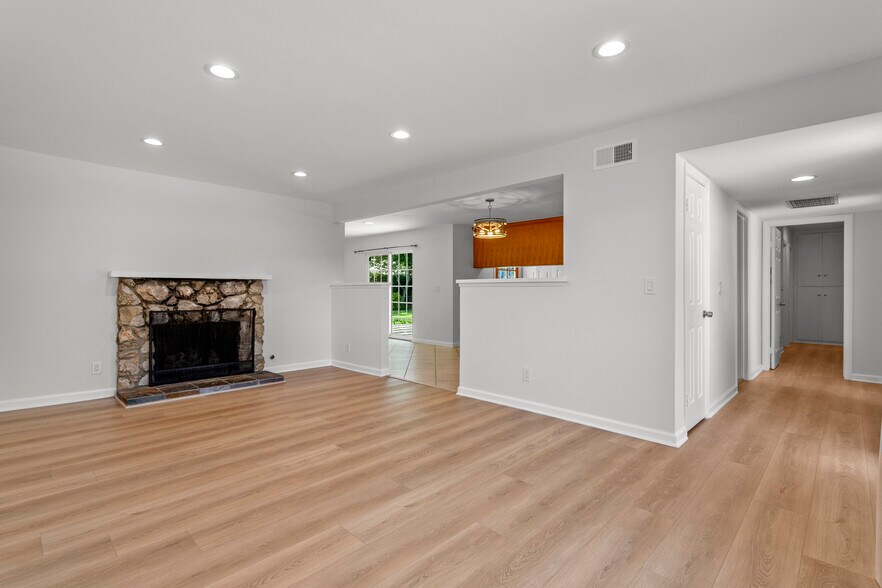 Building Photo - 7314 Capistrano Ave