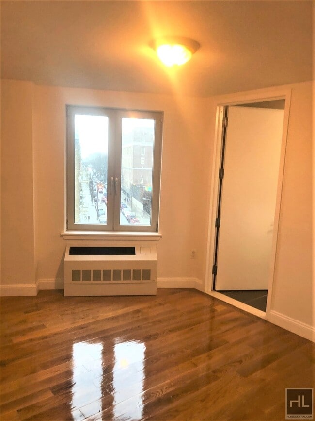 Building Photo - 3030 Middletown Rd