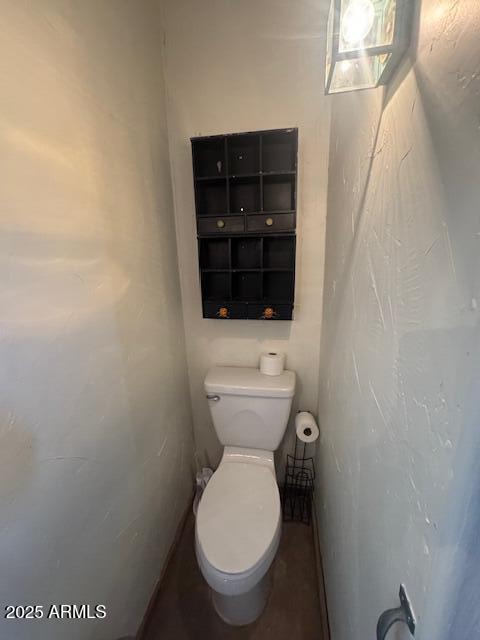 Building Photo - 2650 E Loma Alta Dr