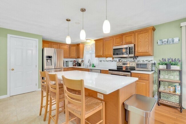 Building Photo - 63 Sturgis St