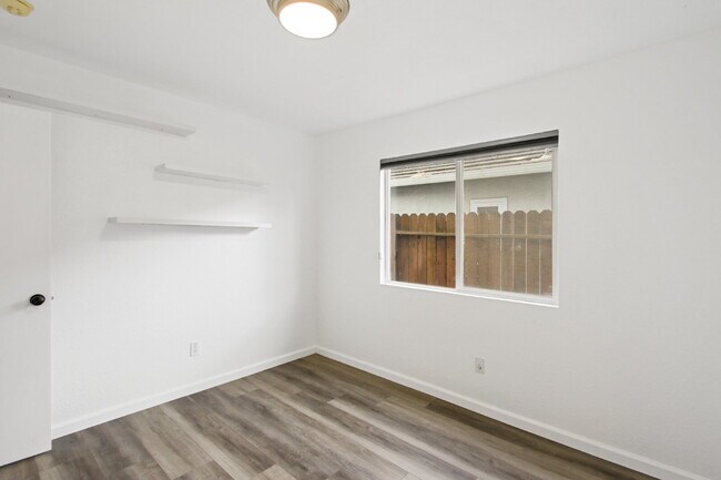 Building Photo - Updated Wildhorse Home | 2 Bed, 2 Bath | Corner Lot | Pets OK | W/D + Landscaping Included