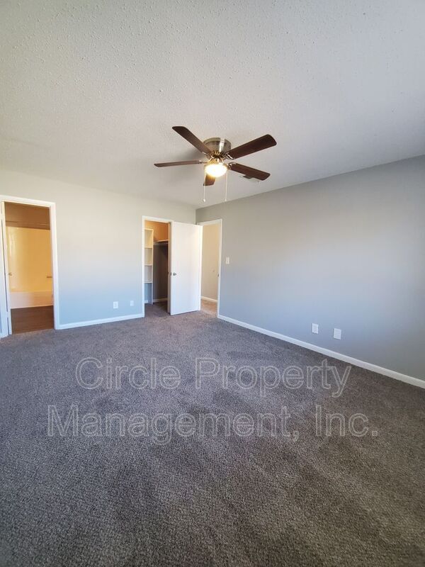 Building Photo - 2021 Highridge Dr SW