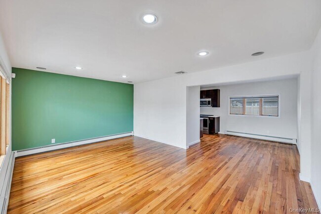 Building Photo - 3685 Prairie Path