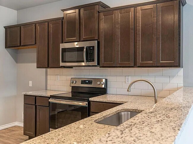 Building Photo - 519-521 North St