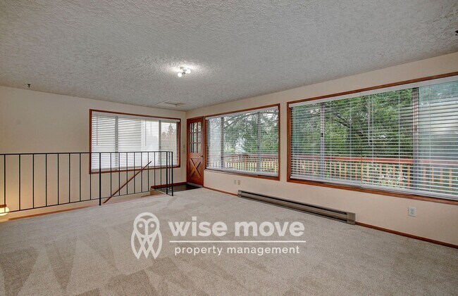 Building Photo - Mid-Mod on Missoula- Big Backyard!