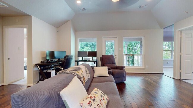 Building Photo - 1323 Hillside Forest Dr