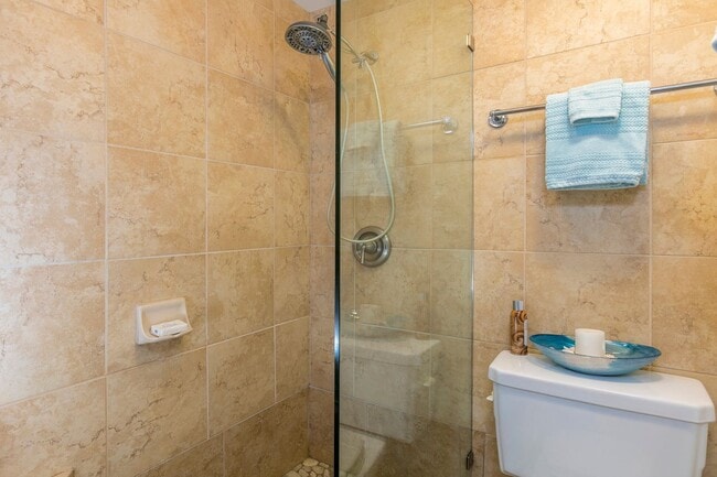 Building Photo - Maui Sunset Condo!! LOCATION, LOCATION, LOCATION!!