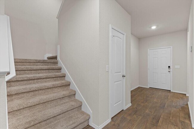 Building Photo - 5728 Brocade Dr