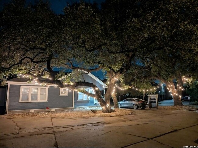 Building Photo - 218 Natalen Ave