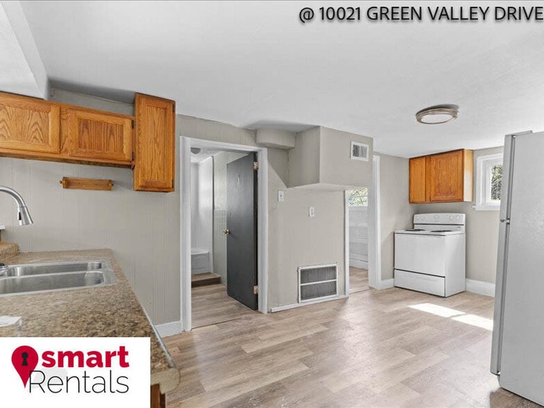 Primary Photo - 10021 Green Valley Dr