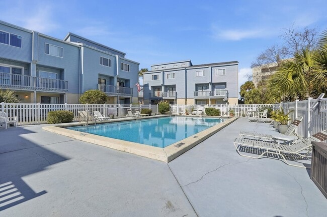 Building Photo - 330 Bluefish Dr