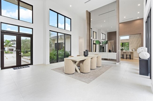 Building Photo - 14930 SW 16 Ct