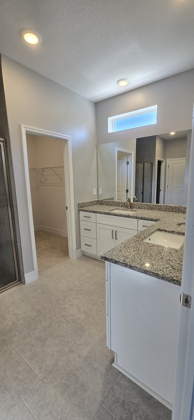 Building Photo - 307 Mendoza St