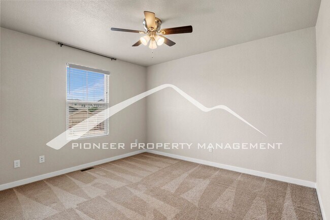 Building Photo - Beautiful 4-Bedroom Home with Mountain Vie...