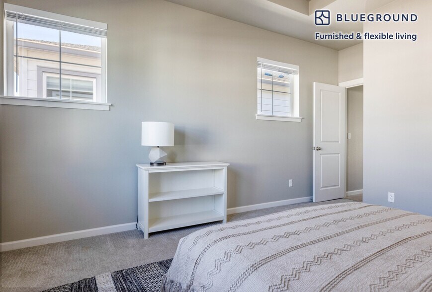 Building Photo - 7016 SE Frasier Ln