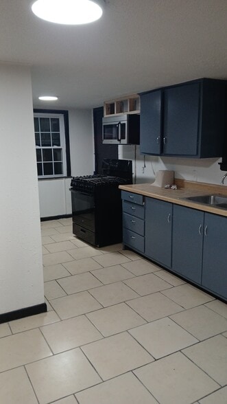 Building Photo - 260 K St NW