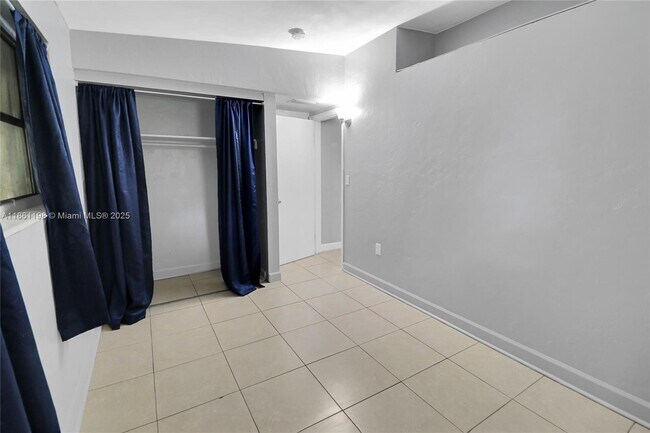 Building Photo - 272 NW 30th Terrace