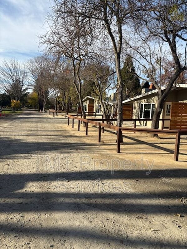 Building Photo - 17259 Walnut Ave