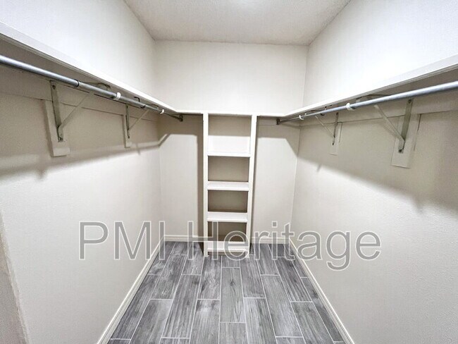 Building Photo - 3101 Brooken Hill Dr