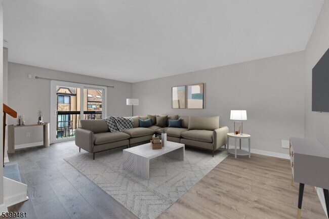 Building Photo - 107 Wimbledon Square