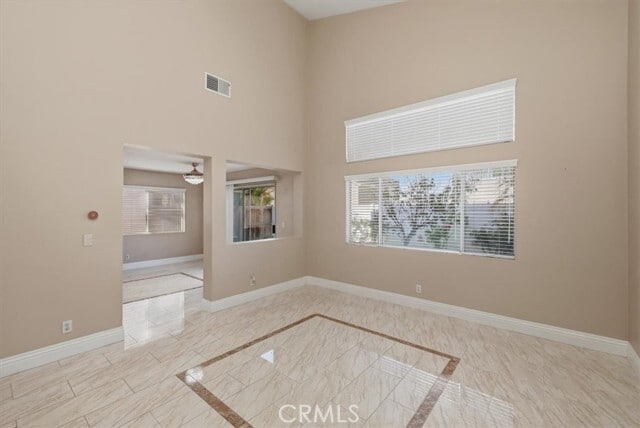 Building Photo - 930 Primrose Ln
