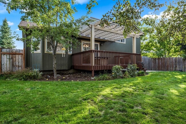 Building Photo - Beautifully done 3 bed 3 bath home in Greenacres/liberty lake area