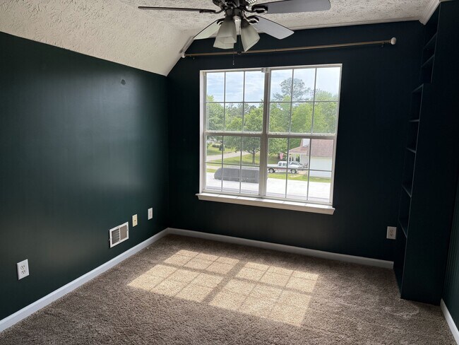 Building Photo - 945 Lochwolde Ln