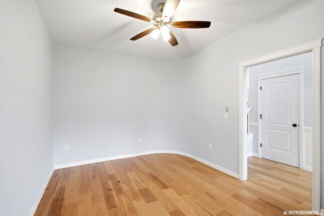 Building Photo - 13259 Rosser Dr