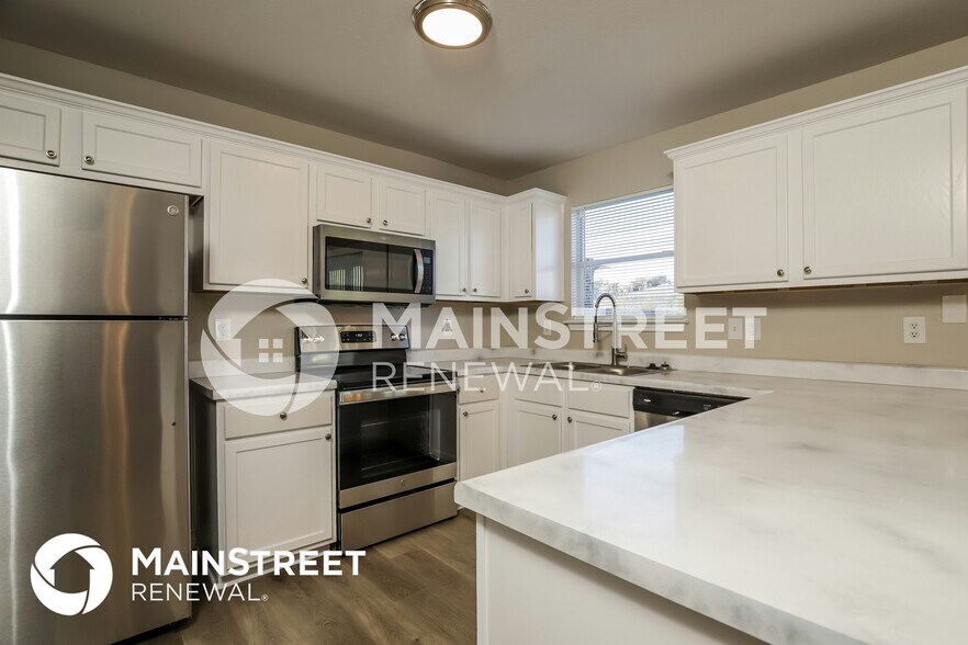 Building Photo - 3927 Nuttall Oak Dr