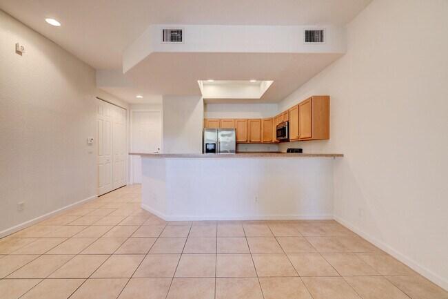 Building Photo - 10560 SW Stephanie Way
