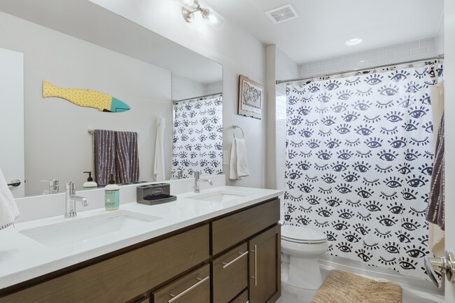 Building Photo - 1497 W 44th Ave