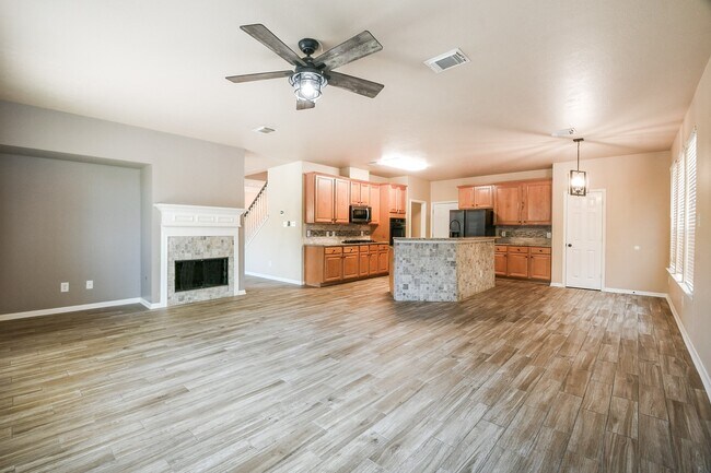 Building Photo - 5410 Linden Grove Ct