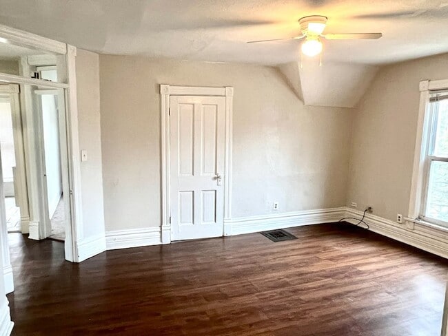 Building Photo - 674 St Charles St