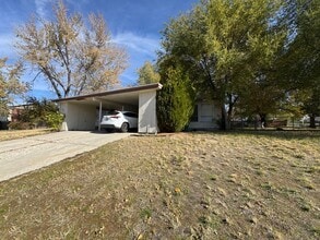 Building Photo - Beautiful Sandy duplex for rent!