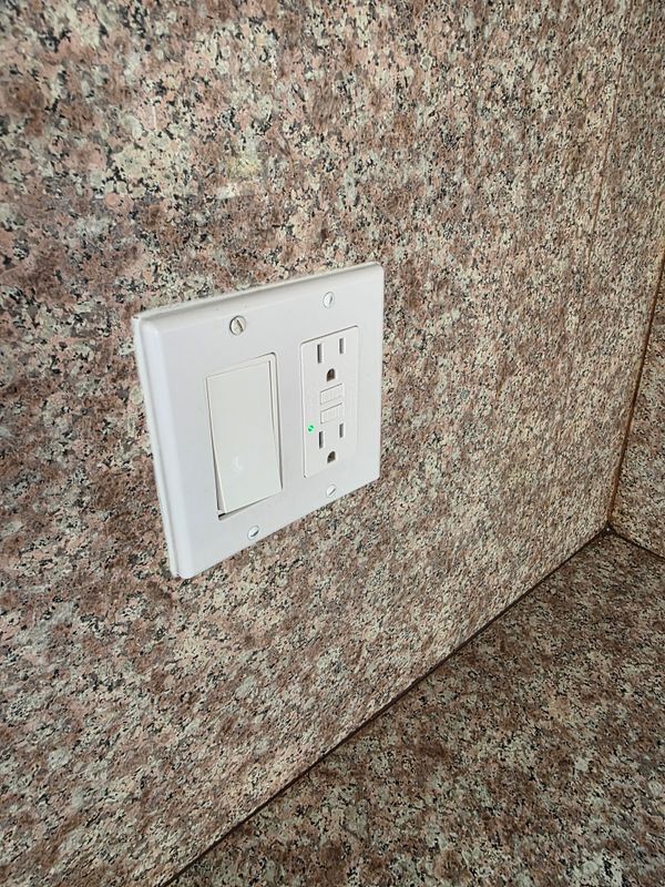 Building Photo - 809 K St