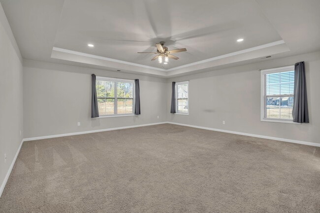Building Photo - 222 Raleighwood Ln
